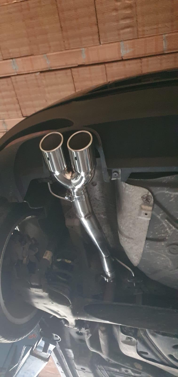 Terminale di Scarico in Acciaio Inossidabile per Fiat Punto, Grande Punto, Punto Evo, Alfa Mito, Tubolare Curvo con Uscite Doppie, Lucidato, 120cm