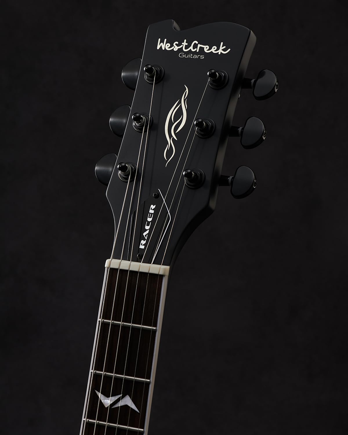 ブラックエレキギター ソリッドボディ ジャンク ブラックエレキギター ソリッドボディ ジャンク ブラックエレキギター