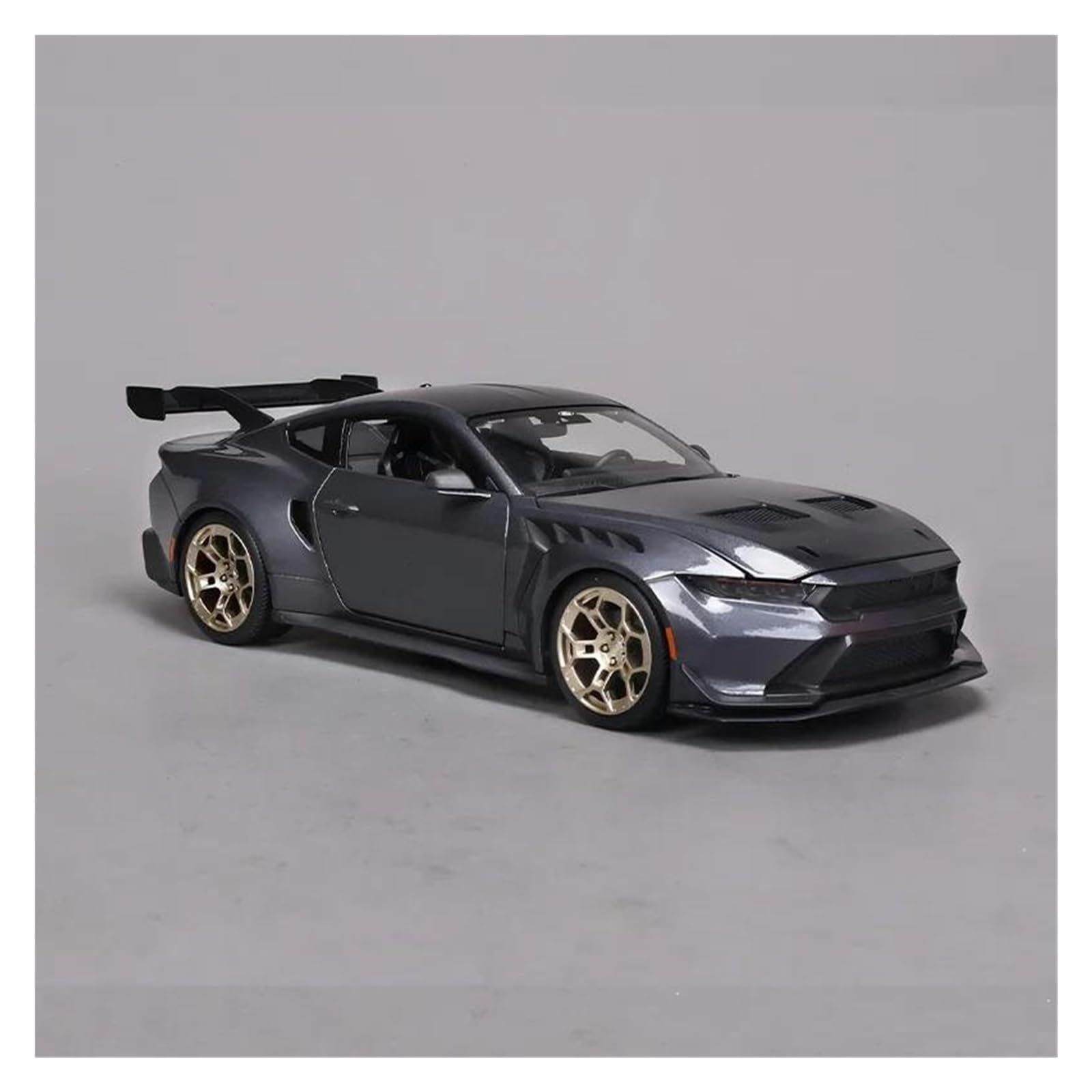UIFCOG Die Cast Collectible Car Model 1:18 For Mustang For GTD 2025 Alloy Model Diecasts Metal Vehicles(Gray)