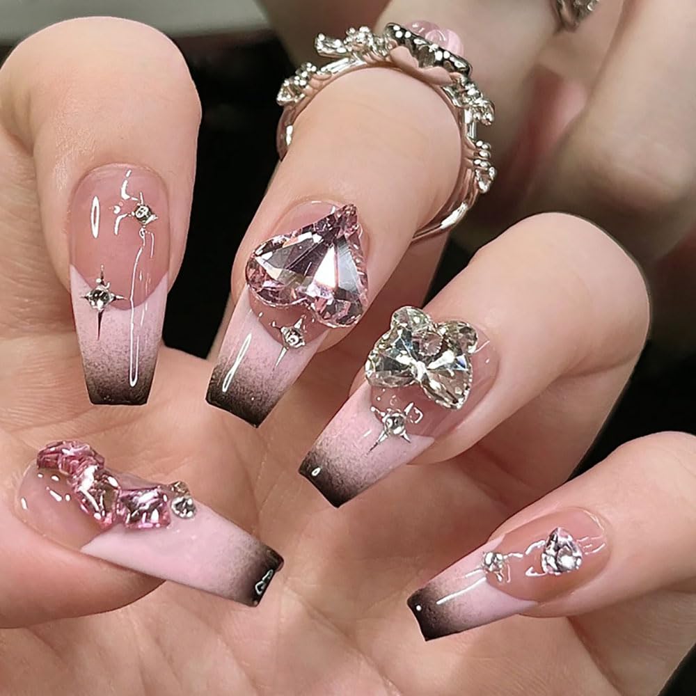 Amazon | 24枚入り 可爱いガーリーグラデーションネイル ハートの装飾  