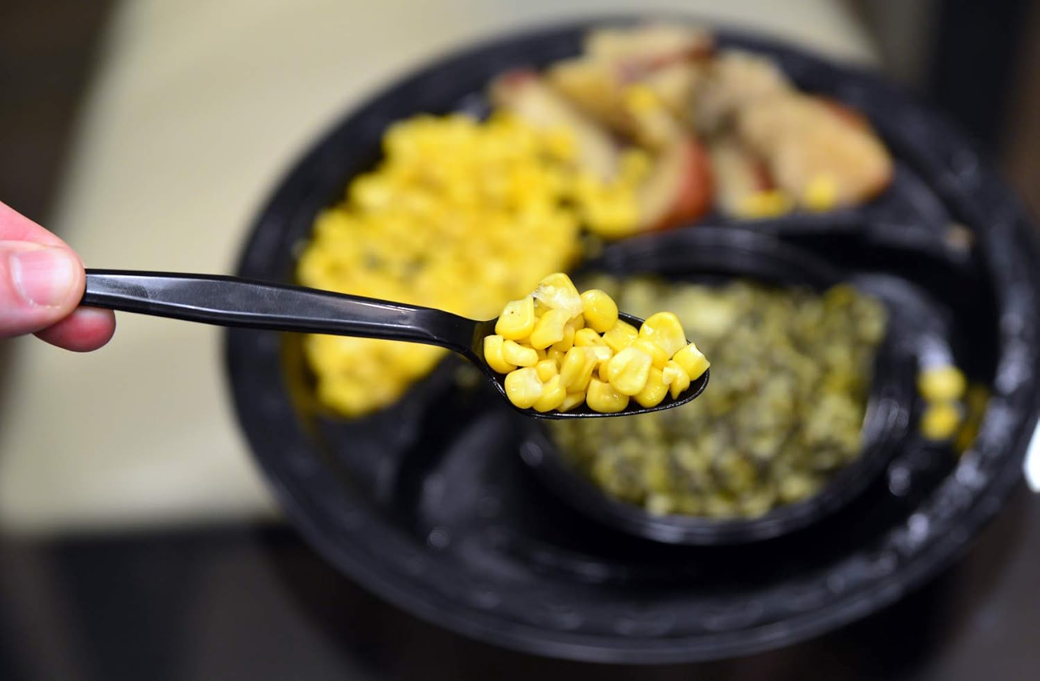 Daxwell Plastic Teaspoons, Medium Heavyweight Polypropylene (PP), Wrapped, Black, A10003701 (Case of 1,000)