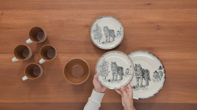 Amazon.com | Elama Majestic Wolf 16 Piece Round Stoneware