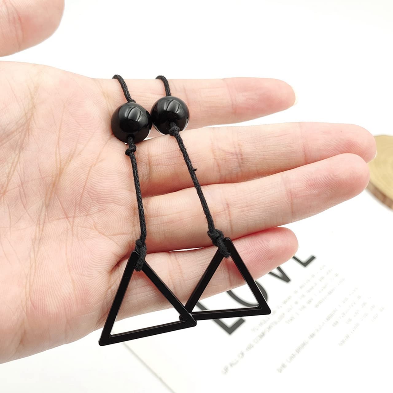 Amazon.co.jp: イヤリング チェンソーマン 飢餓の悪魔 キガ 耳飾り 