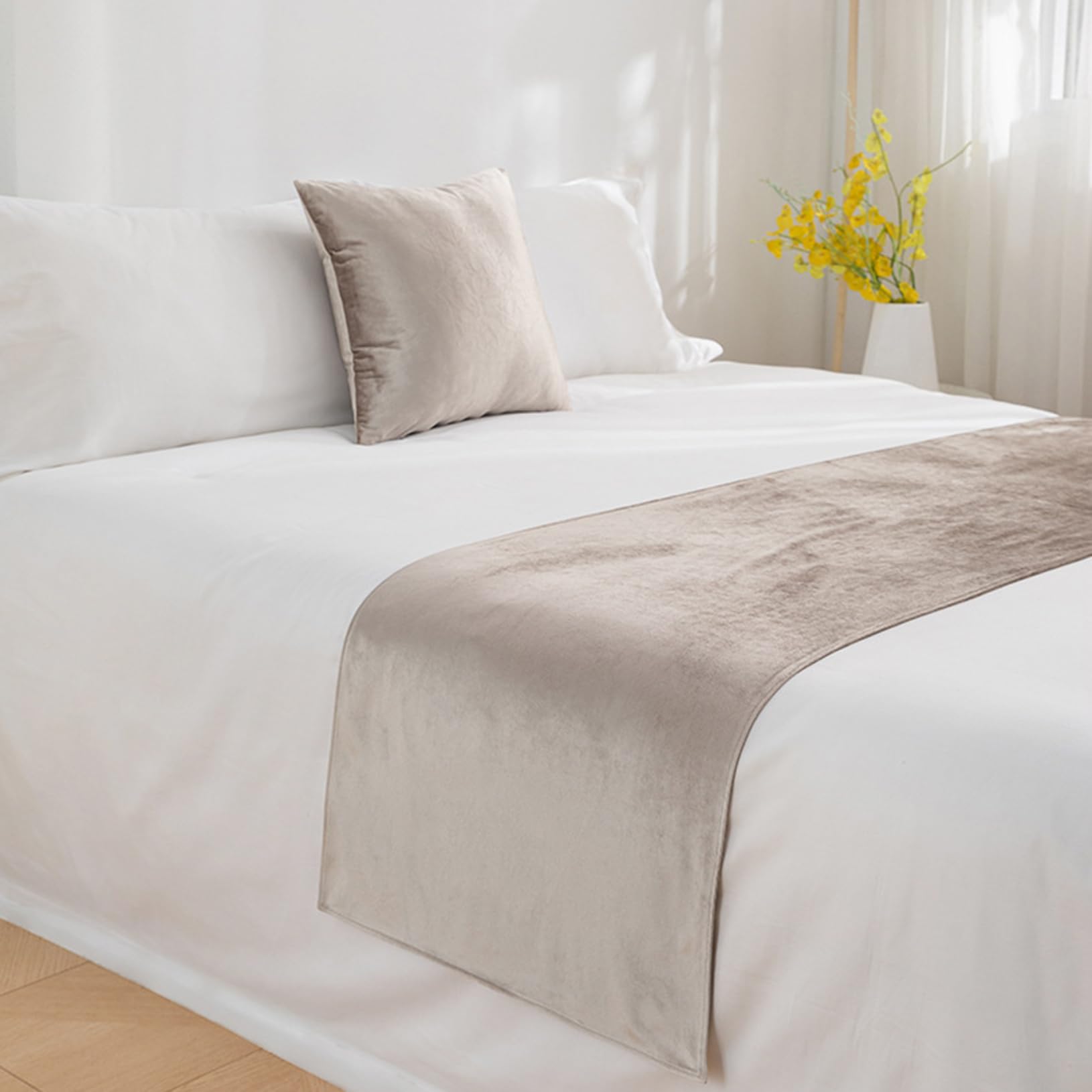 TTiiLoe Luxury Velvet Bed Runners, Double-sided Bed Scarves Bed Cover Protection Bedspreads for Hotel Bedroom, Beige, 45 * 210cm for 1.5m Bed