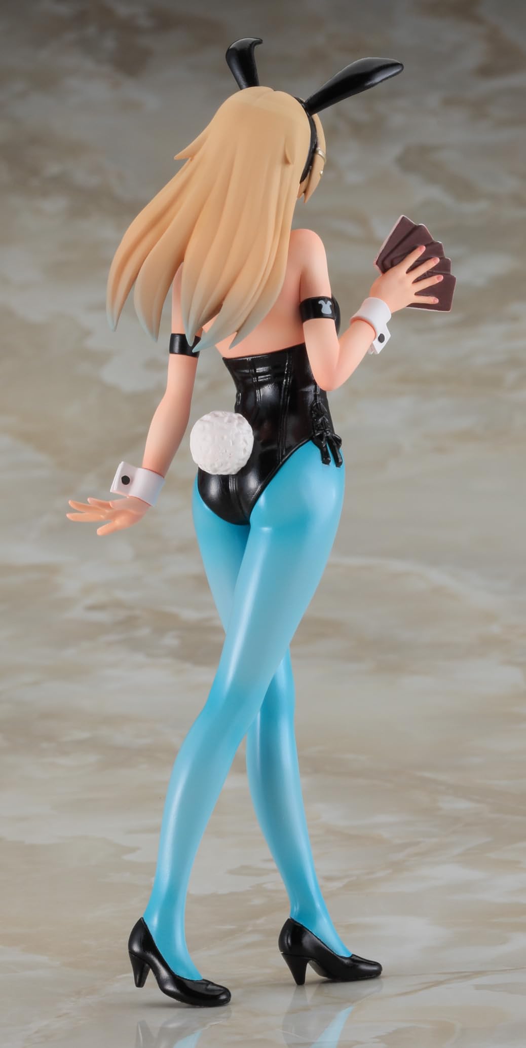 Hasegawa 652429-1/12 12 Egg Girls Collection nr 46, Lucy Mcdonnell Bunny Girl skala 1:12