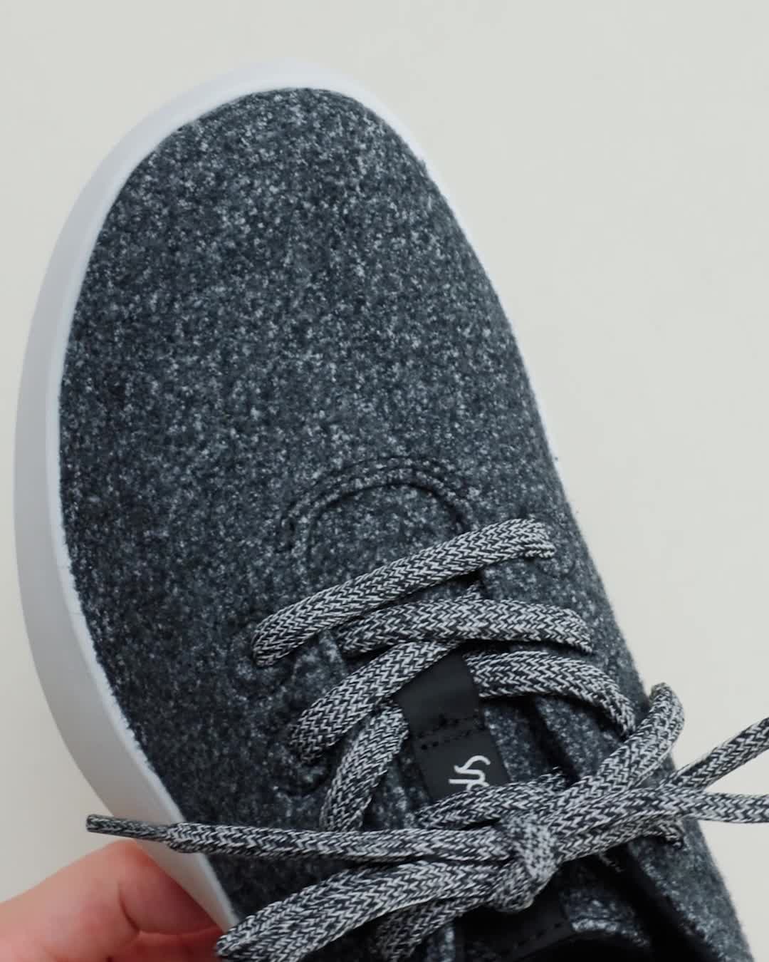 Amazon | [オールバーズ] スニーカー Wool Runner 2 Dark Grey（Light