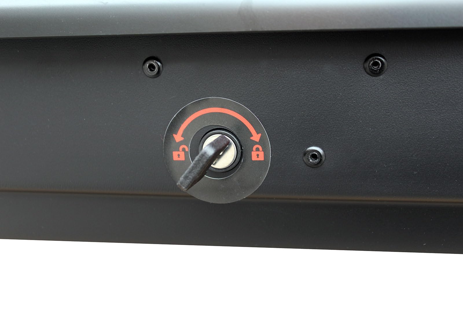BAULE box TETTO 420 lt PER Fiat 500 INCLUSO ABARTH completo di Barre tetto PORTAPACCHI in alluminio della ditta Menabo Italia ALTA QUALITA' A PREZZO STOCK.CON SPEDIZIONE ESPRESSA GRATIS