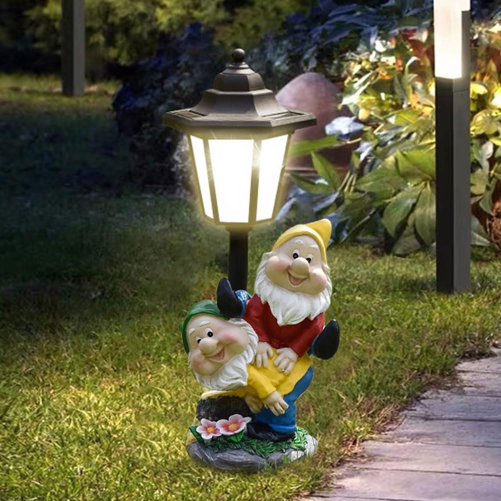 OKESYO Figuras de jardín enanas solares para exteriores, estatuas de jardín enanas con linternas solares, resistente a la intemperie, lámpara solar enana, decoración de jardín, día de la madre, regalo