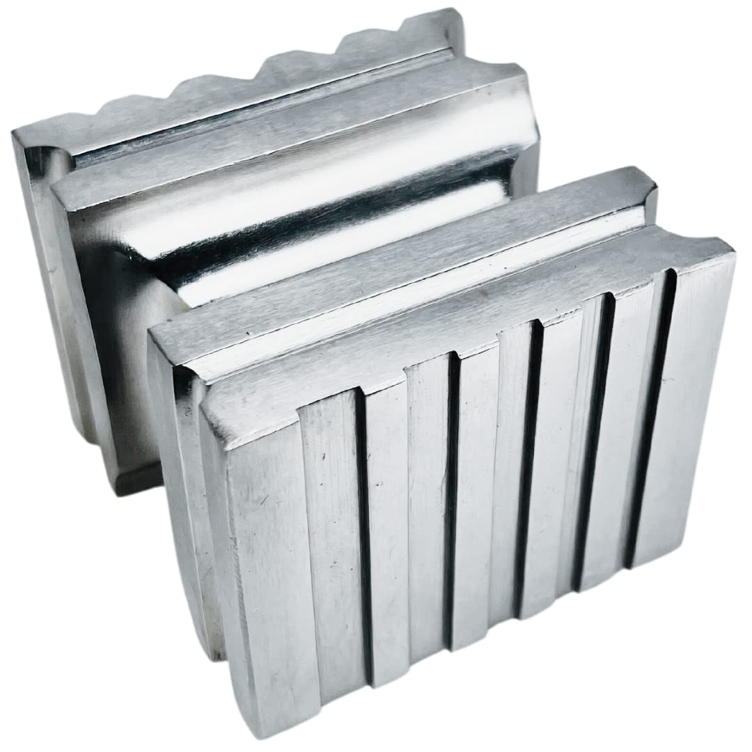 Bloque de acero de 2.5 pulgadas | Bloque de 2.5 x 2.5 x 2 pulgadas | Doblado y remodelado de 6 lados | Las ranuras incluyen formas triangulares, semicirculares y rectangulares | Ideal