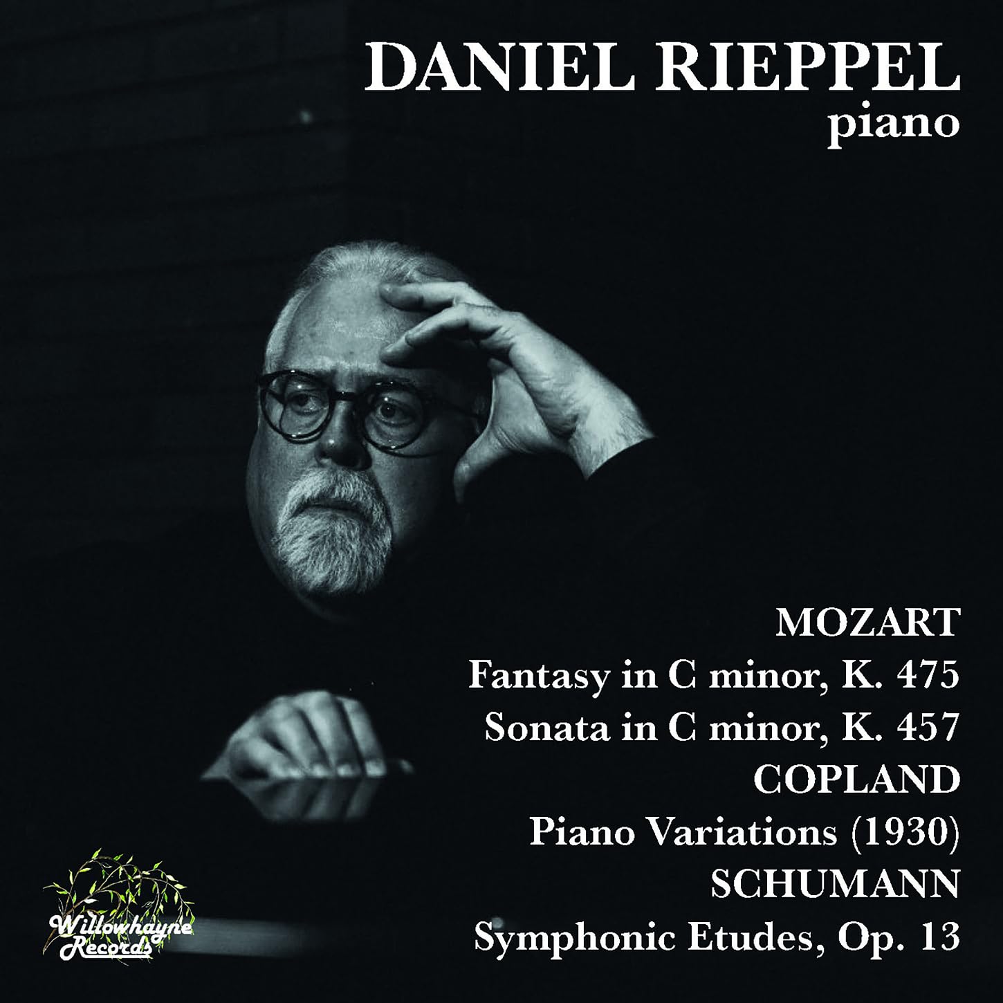 Daniel Rieppel plays Wolfgang Amadeus Mozart, Aaron Copland, Robert Schumann