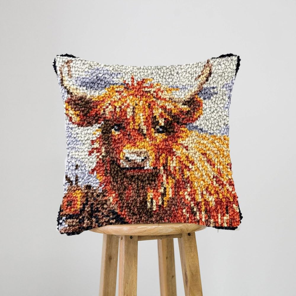JILIP Latch Hook Kits for Adults, Highland Cow Embroidery Art Kits, Animal Embroidery Kits, 17 * 17" DIY Pillowcase Hook and Latch Kit(Color:Half Length Style)