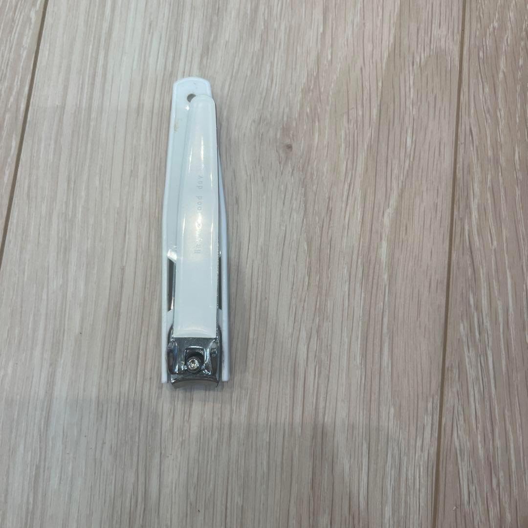 ホワイト爪切り スリムデザイン ホワイト スリムデザイン 爪切り Nail Clippers ツメキリ type001M ST