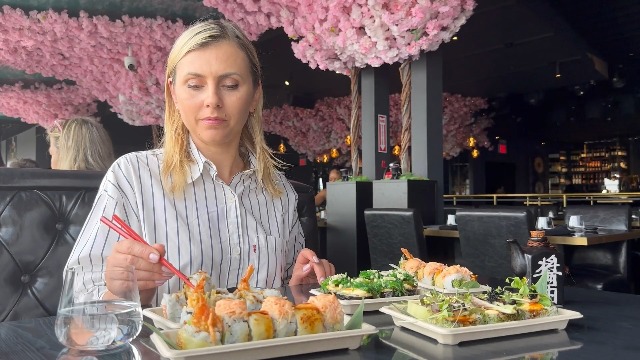 Amazon.com | EcoQuality Large Compostable Sushi Trays with Lids