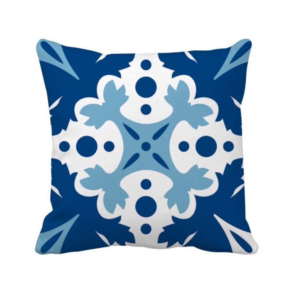 Coussin carré fleur Talavera 40x40 cm pour sublimer un canapé uni