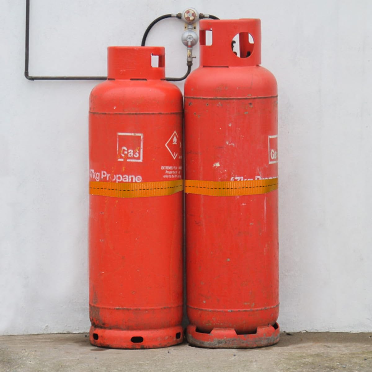 Gasflaschenhalterung Gelb 2 Stück aus Kunststoff und Eisen