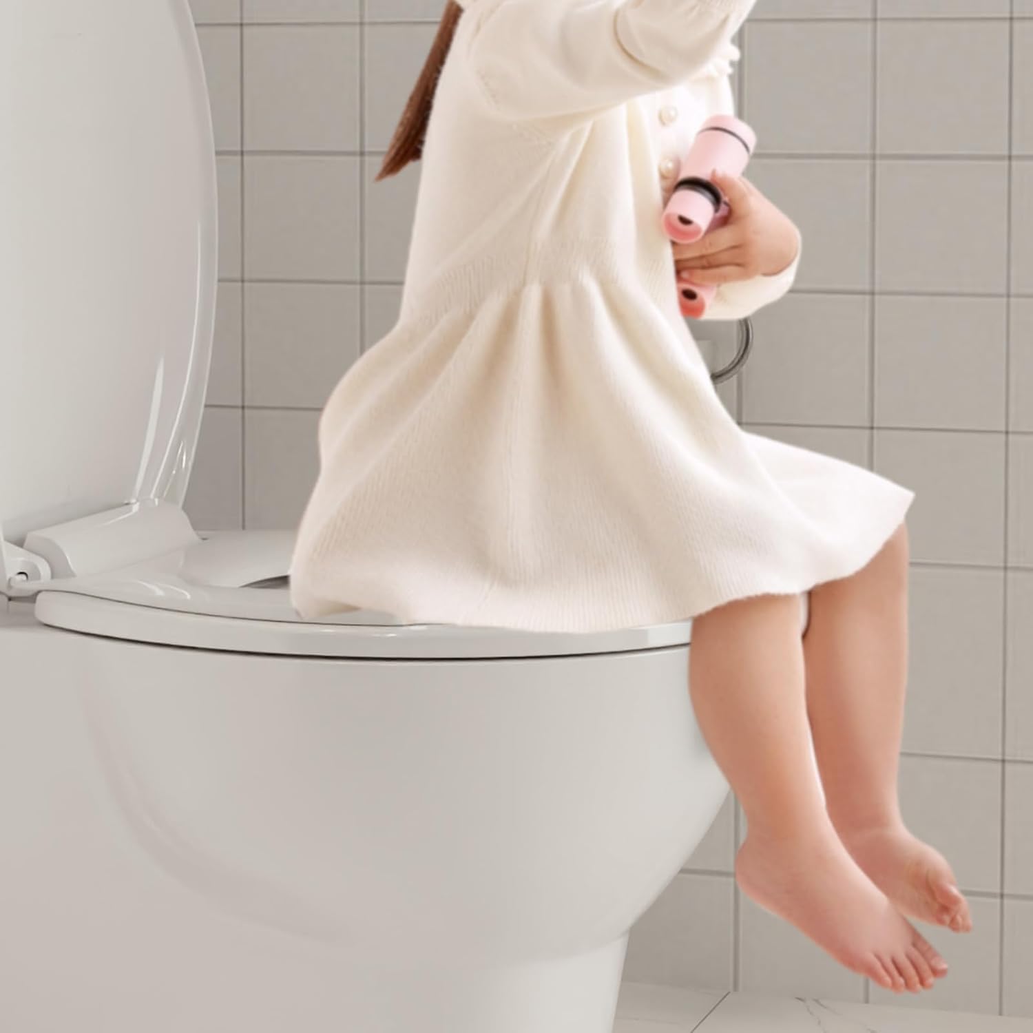 17" Round Toilet Seat, With Toddler Seat, Toilet Lid Slow Close Quiet, Easy Install and Clean, PP Material Safe and No Loosen, Perfect for Both Adults and Children