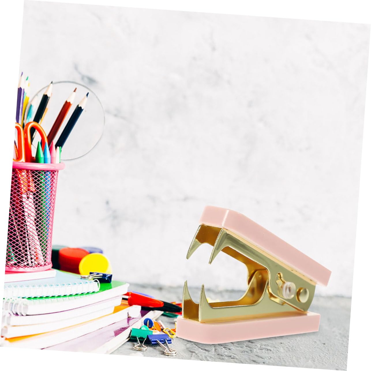 HOMSFOU 3 Set Set Di Articoli Di Cartoleria Del Nastro Per Le Unghie X Strumenti Fissi Distributore Di Nastro Desktop Distributori Di Nastro Per Ufficio Levapunti Gomma Da Cancellare Rosa