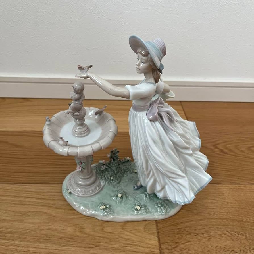 リヤドロ春を告げる小鳥たち リヤドロ春を告げる小鳥たち