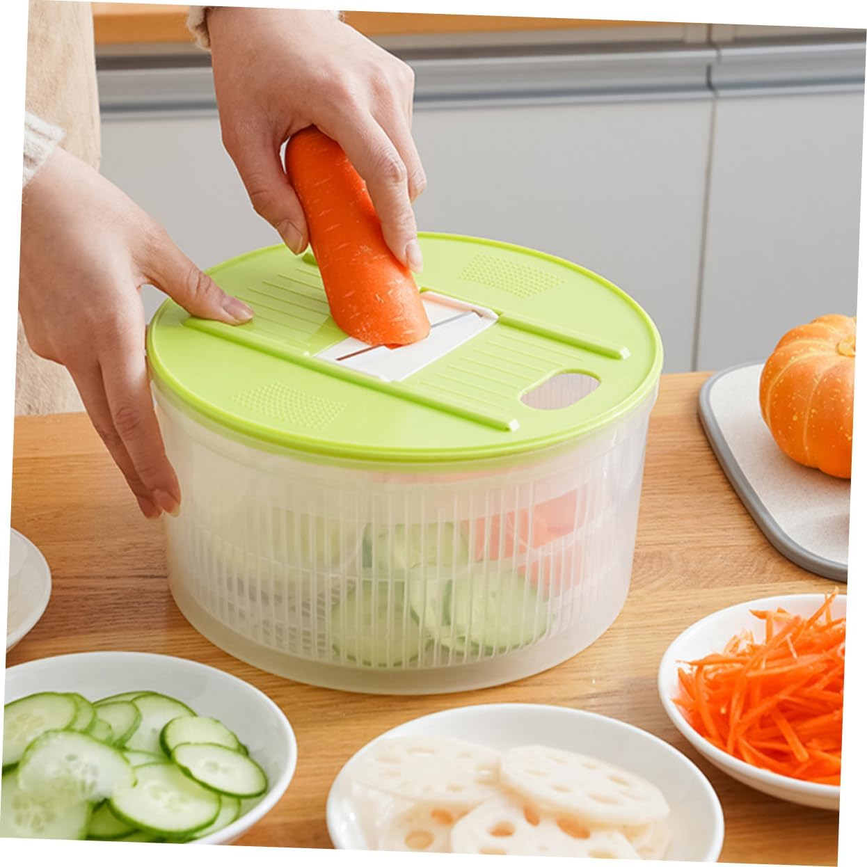 Mobestech Multi-functional Salad Spinner and Vegetable Grater Manual Lettuce Washer with Ergonomic Handle for Fruits and Veggies Versatile Kitchen Tool for Home and Restaurant Use