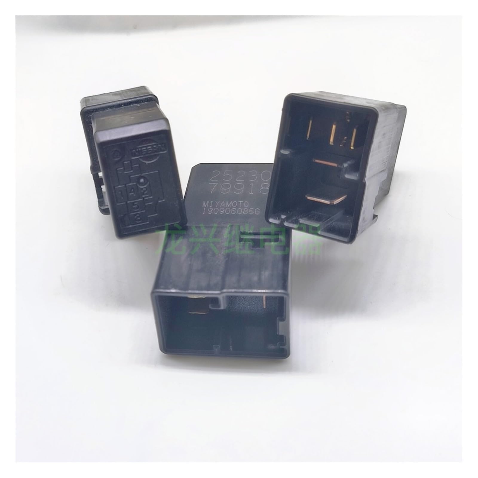 Relais NISZA 25230 79918 commutation stable et protection circuit