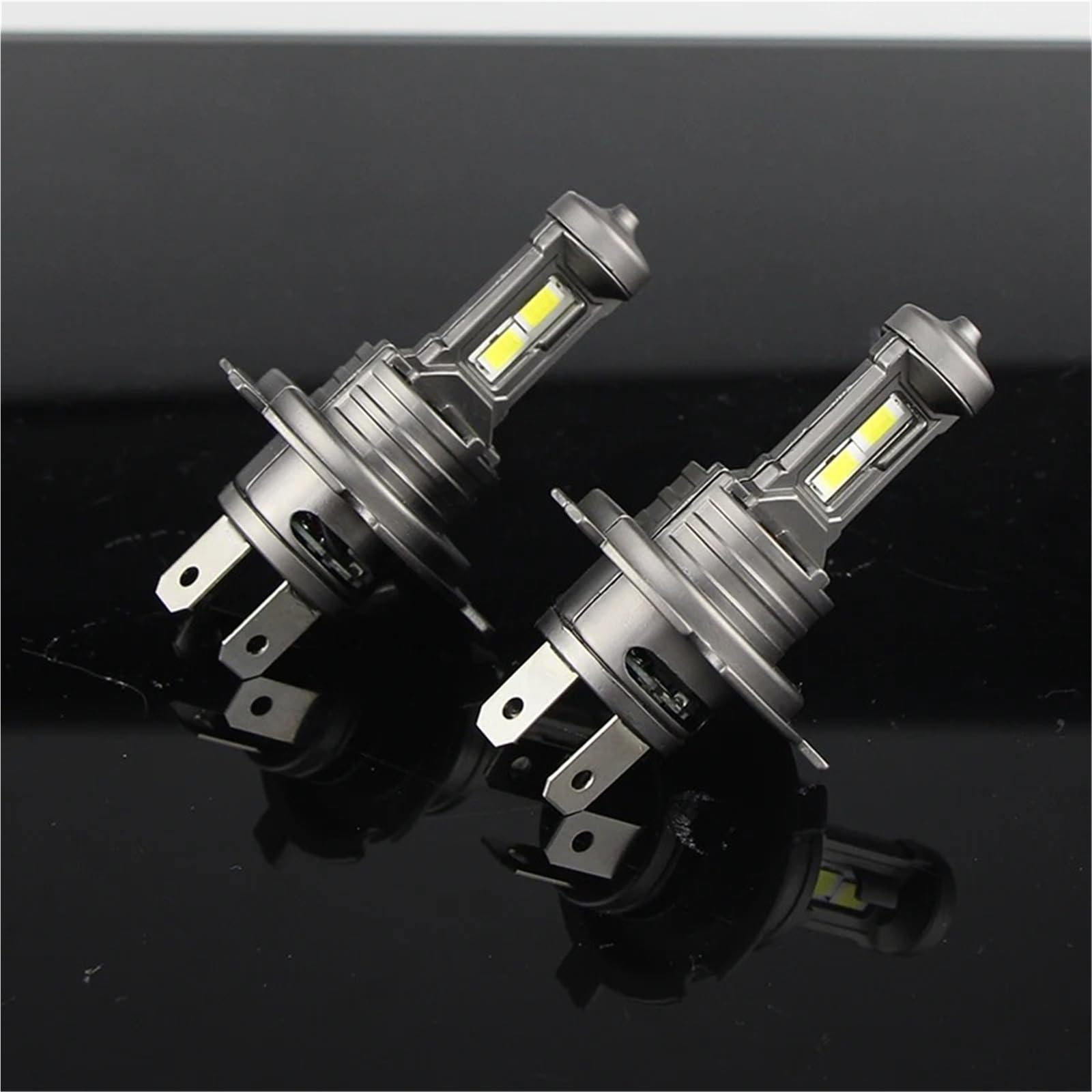 Phare Moto 1pc 35W H4 9003 6500K blanc brillant moto ampoule LED phare pour brouilleur pour classique pour icône 2015 2016 2017