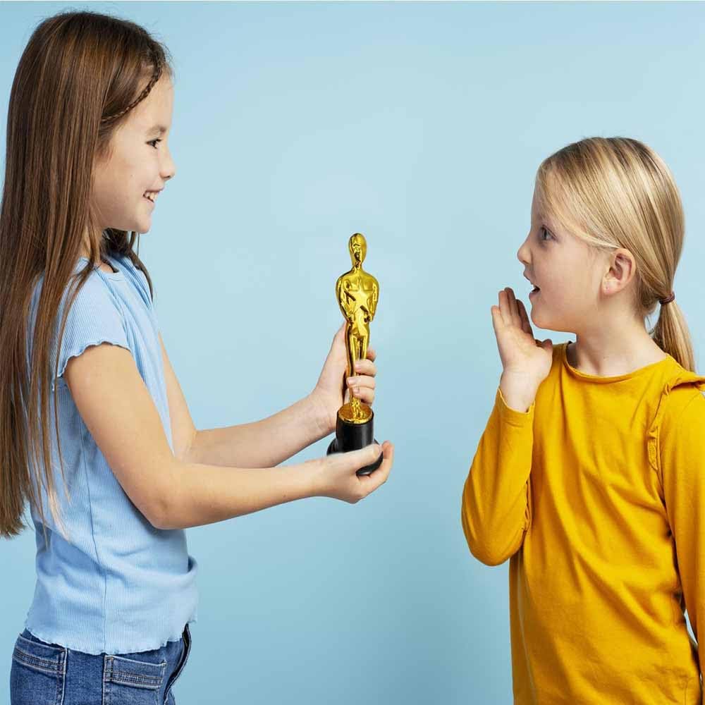 Voarge Trophées en Plastique Personnalisables, 12 Pièces, pour Football, Enfants, Écoles, Fêtes et Célébrations
