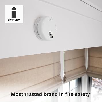 First Alert Combination Smoke & Carbon Monoxide Alarm, Battery Operated Detector with Test & Silence Button, SMCO100, 1-Pack,White