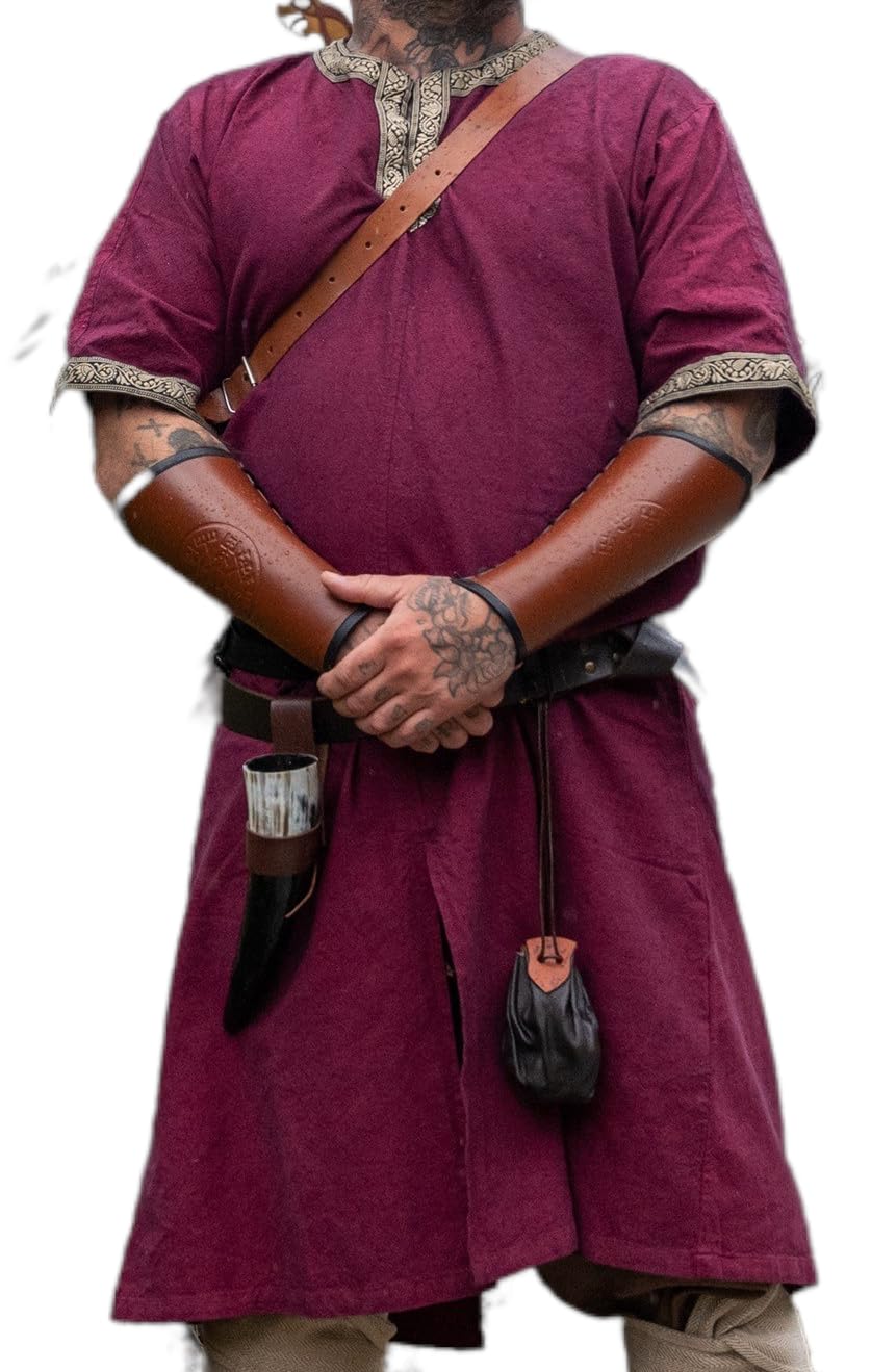 Leonardo Carbone® Short-Sleeve Tunic Richard - Medieval Clothing for Men, Medieval Shirt, Casual Shirts Short Sleeve, Carnival Costume for Men, Viking Tunic, LARP Clothing - 100% Cotton Red S