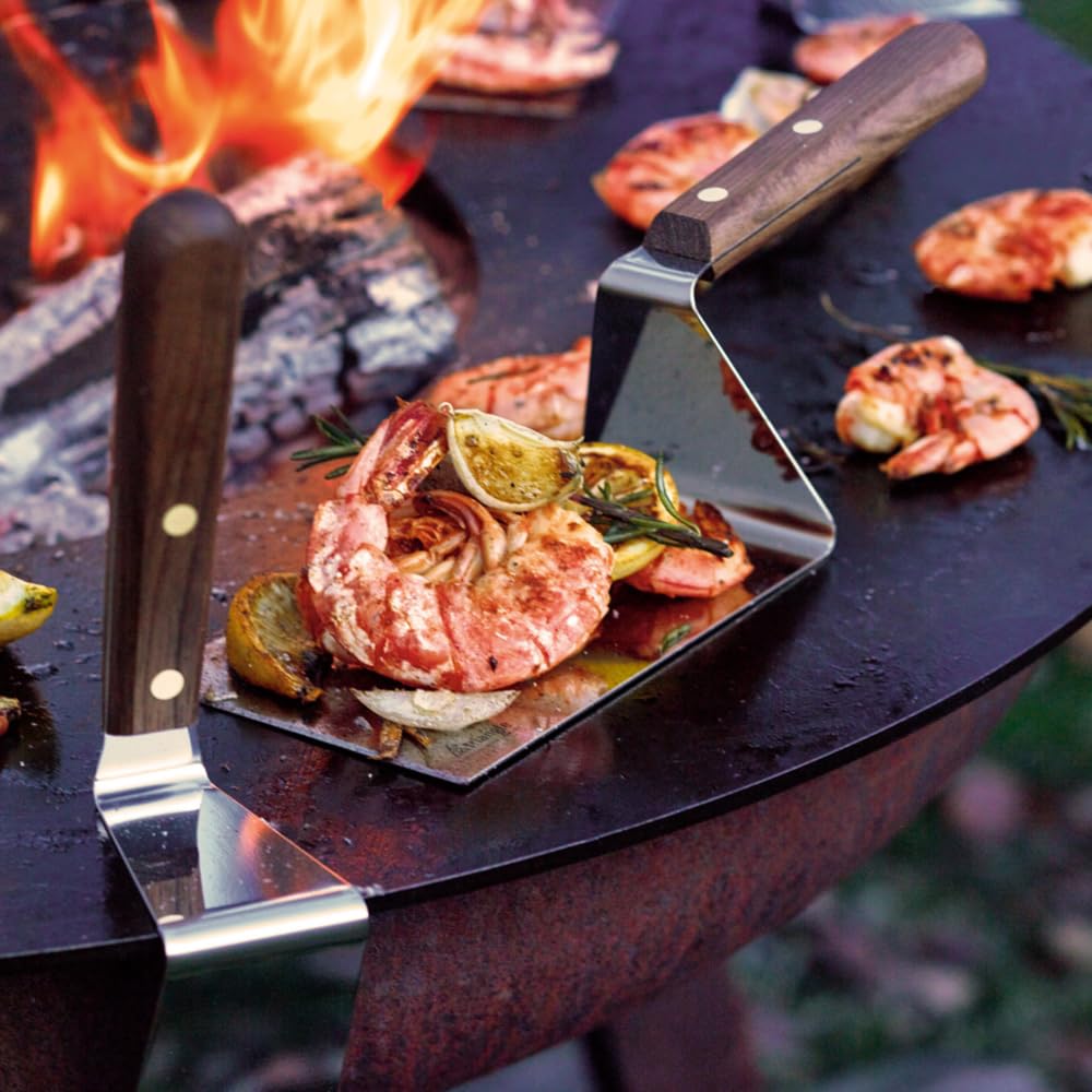 triangle Plancha-Palette 15 cm - Edelstahl & Walnussholz | Gehärteter Stahl, genietet, handgefertigt in Solingen – ideal für Plancha, Grill & Pfanne - -Made in Solingen/Germany
