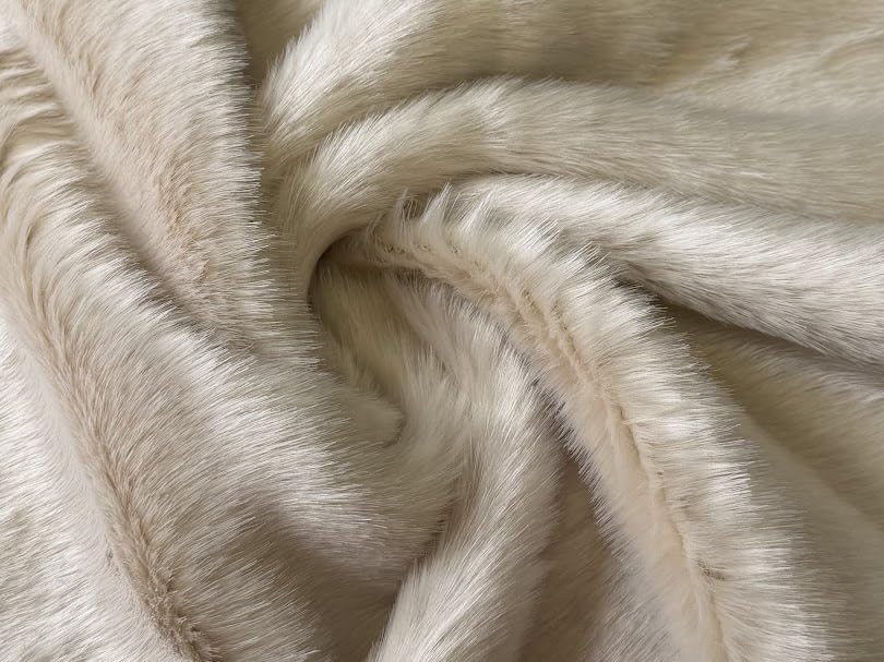 Tissu imitation fourrure de luxe beige soyeux pour haute couture au mètre