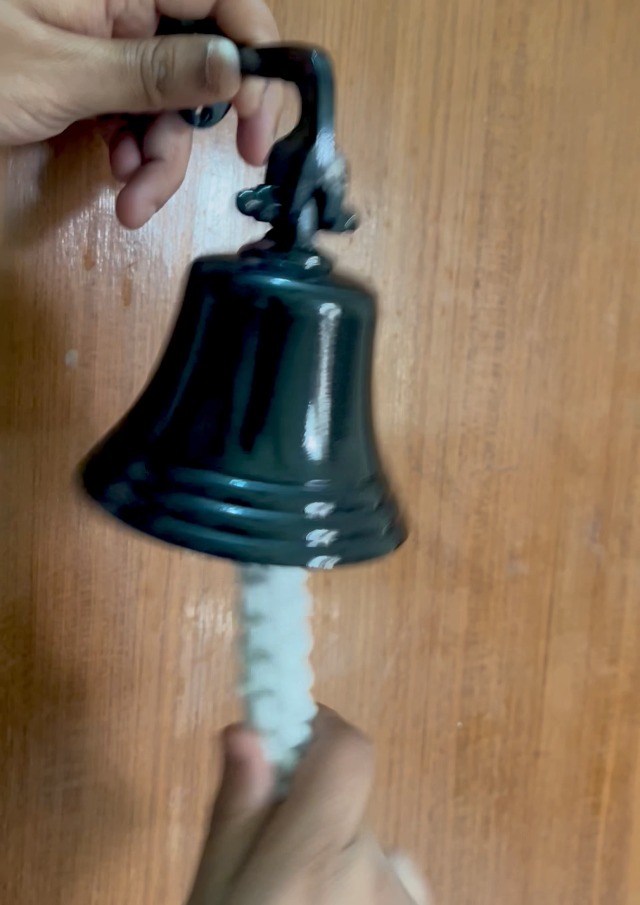 Qarzun Black Metal Ship Bell Wall Hanging Bell Small Size Door