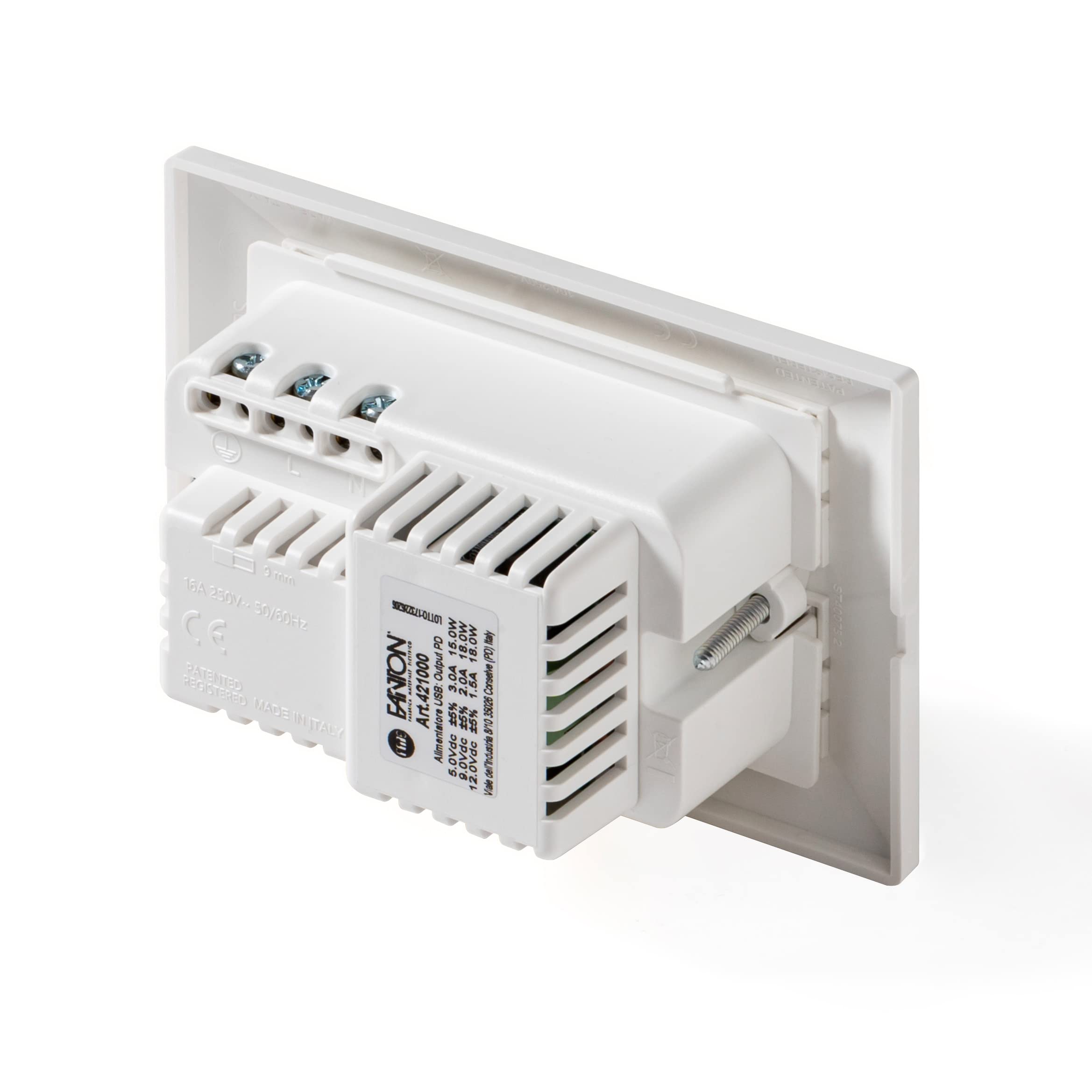 FANTON 421000 Multipresa universale da incasso OPERA/PLA doppia presa bipasso 2P+T 16A 1 presa USB-C 5V 3A precablata 3 moduli + adattatore USB C/A
