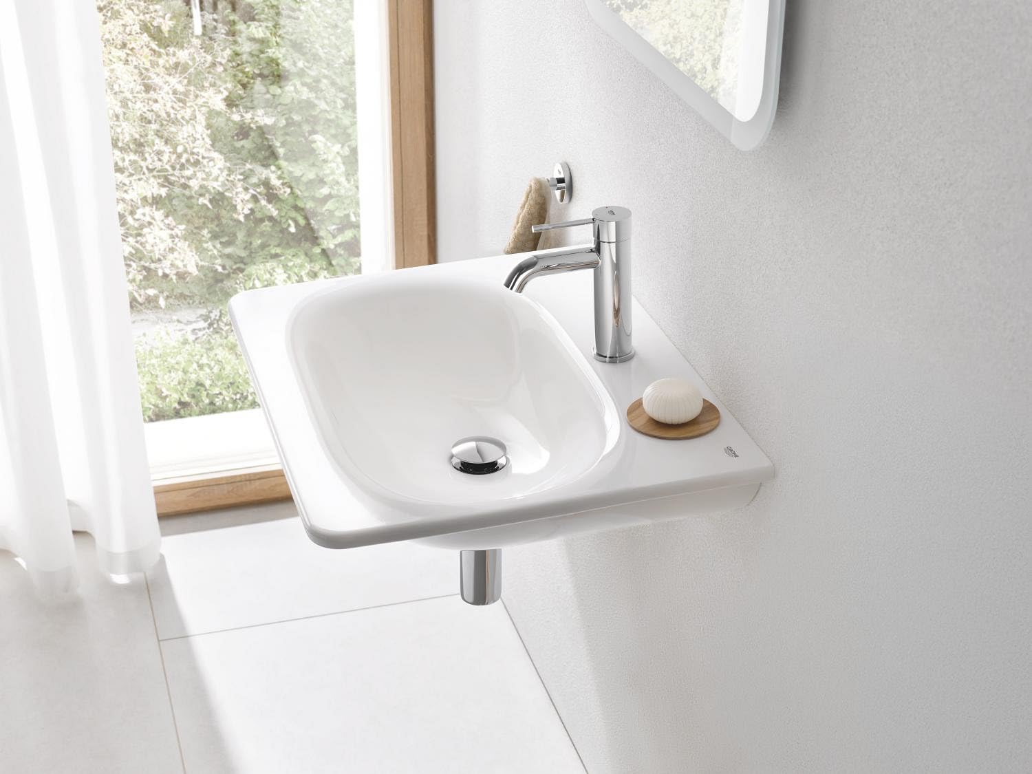 GROHE Essence Robinet lavabo de salle de bains, Taille M, Mitigeur monocommande (Sans tirette de vidage, Vidage clic clac inclus, installation rapide), chromé, 23797001 (Import Allemagne)