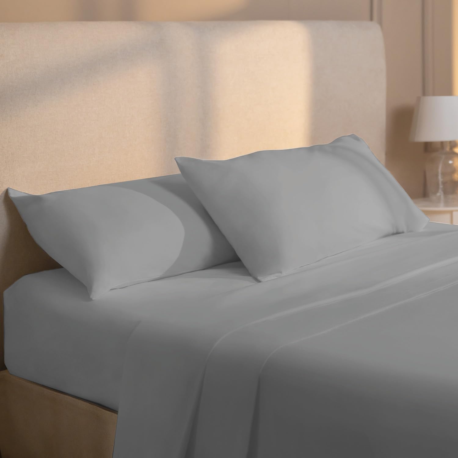 Dreamzie Lenzuola Una Piazza e Mezza 135x190 cm - Completo Lenzuola 4 Pezzi in Microfibre - Lenzuolo con Angoli - Lenzuola Sopra - 2 Federa 50x80 - Lenzuola Una Piazza e Mezza 135x190cm Grigio Chiaro