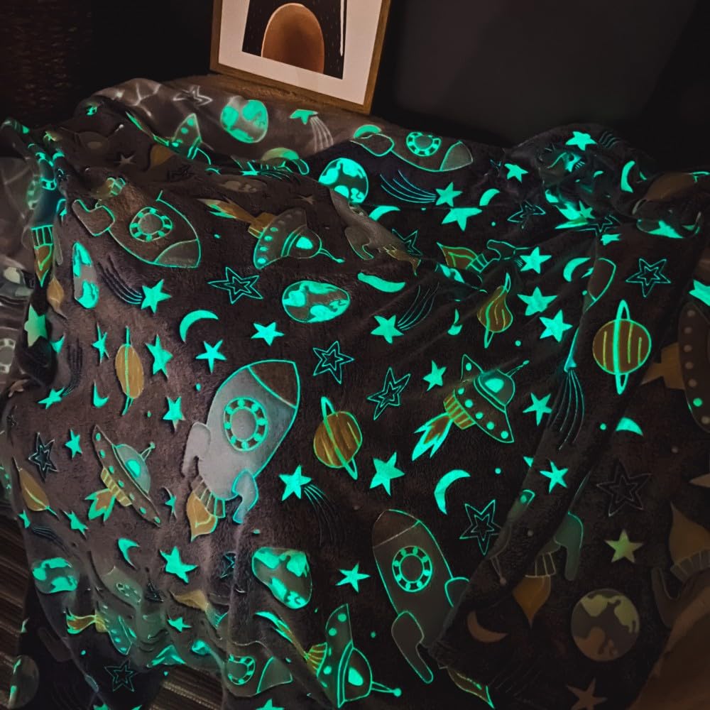 Glow in Dark Spaceship Blanket - Image 2
