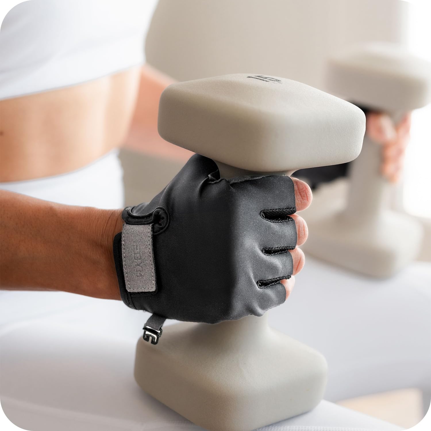 WeGym Guanti da allenamento traspiranti per uomini e donne, guanti da ginnastica con imbottitura e protezione completa del palmo, guanti per sollevamento pesi, per palestra, fitness e allenamento