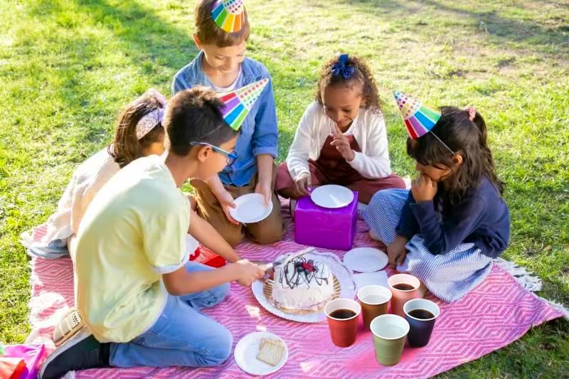 Disposable Plastic Cups, Silver Disposable Cups, 16 Ounce Plastic Party Cups, Strong and Sturdy Disposable Cups for Party, Wedding, Christmas, Halloween Party Cup, 100 Pack (Silver, 16OZ) - Image 6