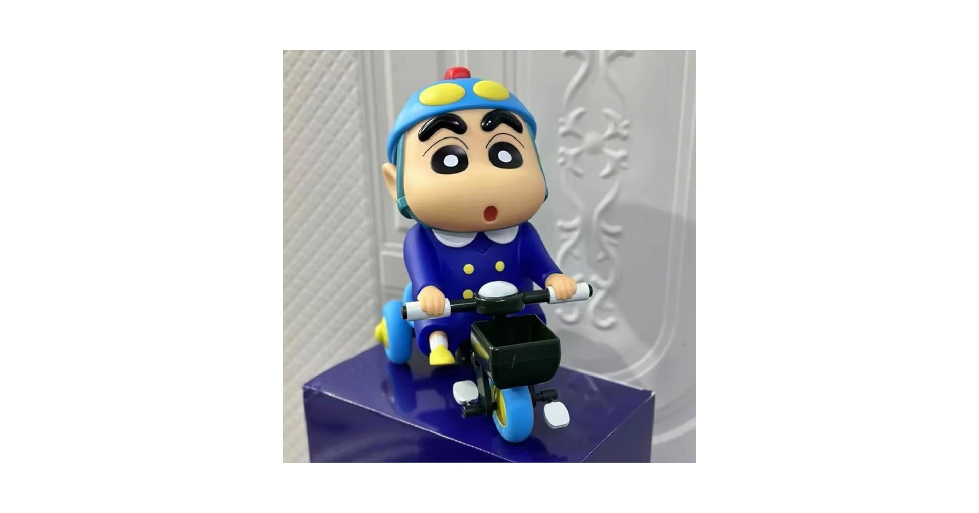 Amazon.co.jp: クレヨン しんちゃん 特大フィギュア 三輪車Ver : おもちゃ