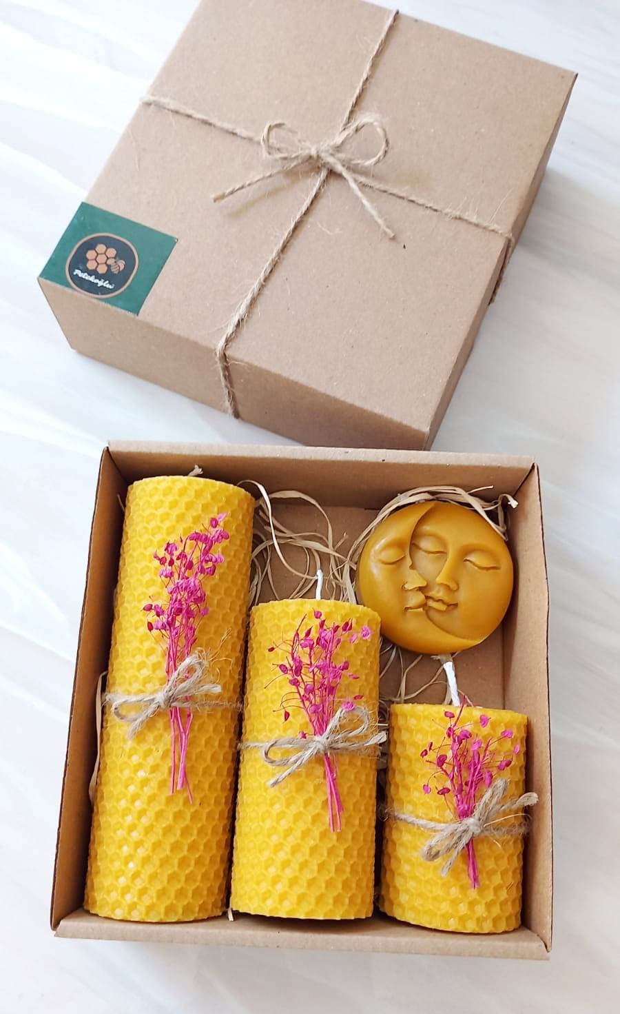 Peteko?lu Candle Beeswax Set of 4 Beeswax Candle Natural Set. Bees Wax Candle Gift Set (Pink Flower Moon Sun)