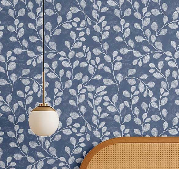 Papier peint feuillage à plumes pour transformer l'ambiance de votre chambre à coucher