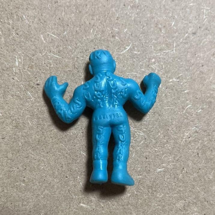 ロックマン消しゴム　武器付き3体とおまけ3体の計6体です。 ロックマン消しゴム 武器付き3体とおまけ3体の計6体です。