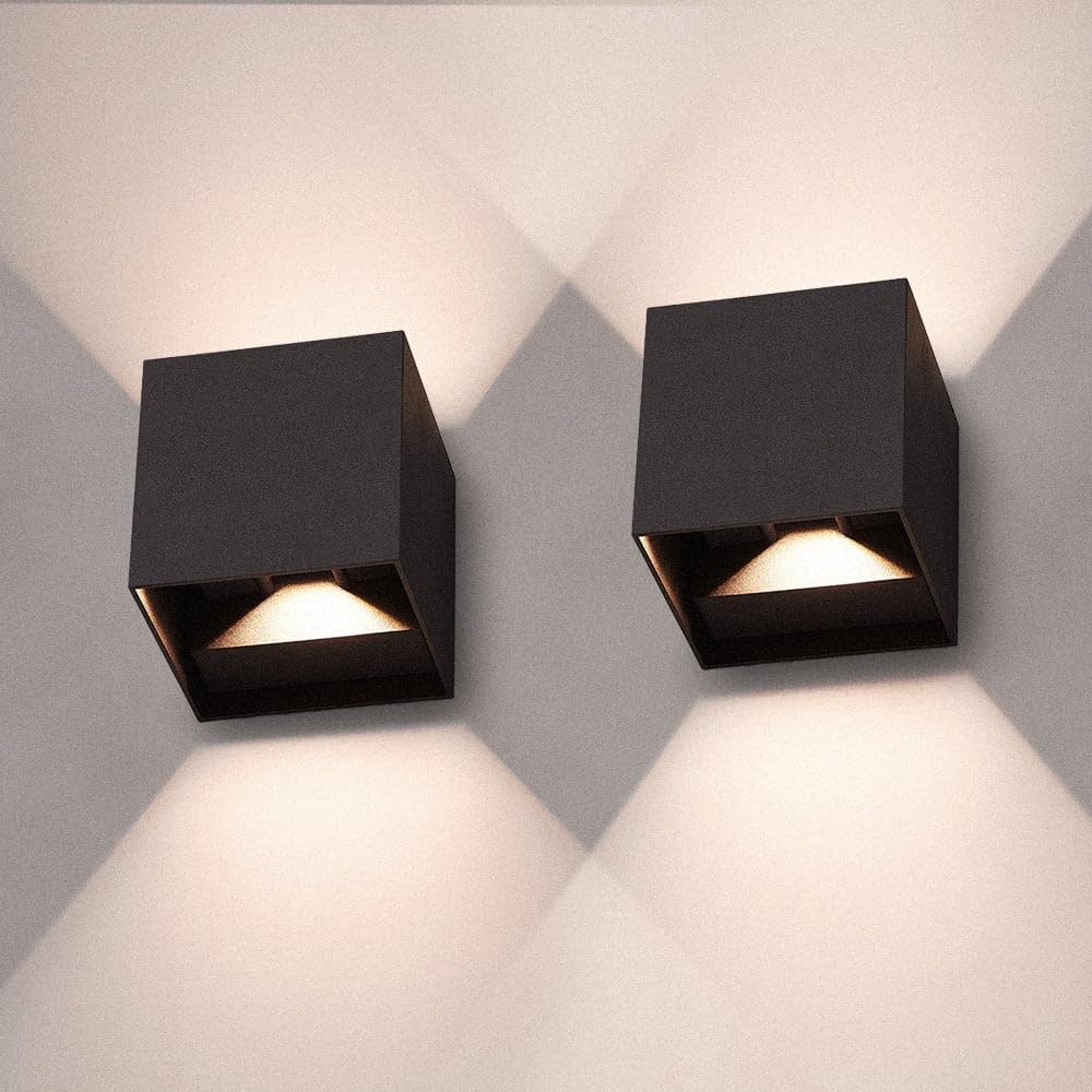 Wandlamp Buiten/Binnen met Bewegingsmelder 2 Stuks, 230V 12W Zwart LED Buitenlamp Wand met PIR, IP65 3000K Up Down Instelbare Lichtbundel Buitenverlichting Huiswand voor Gang, Veranda, Trap