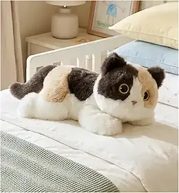 Gatinho de Pelúcia Rajado Deitado Macio Infantil Decorativo