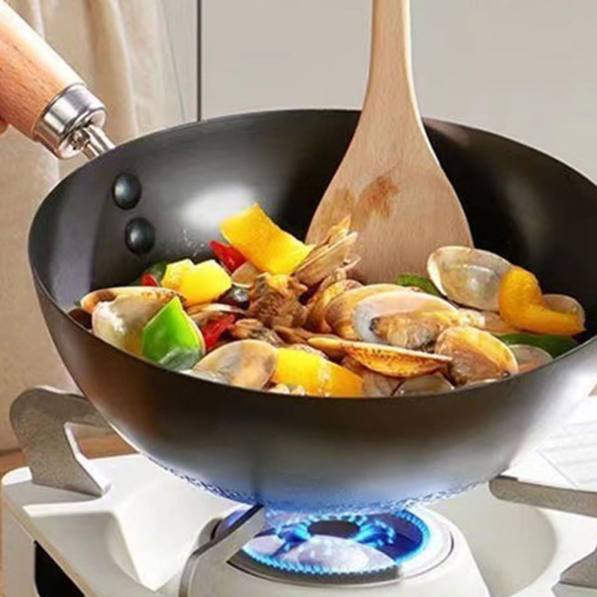 TIDTALEO Wok Tradizionale senza Rivestimento Antiaderente in Ferro Manico in Legno Comodo, Resistente e Adatto per Friggere e Cuocere a Vapore su Piano Cottura a Induzione