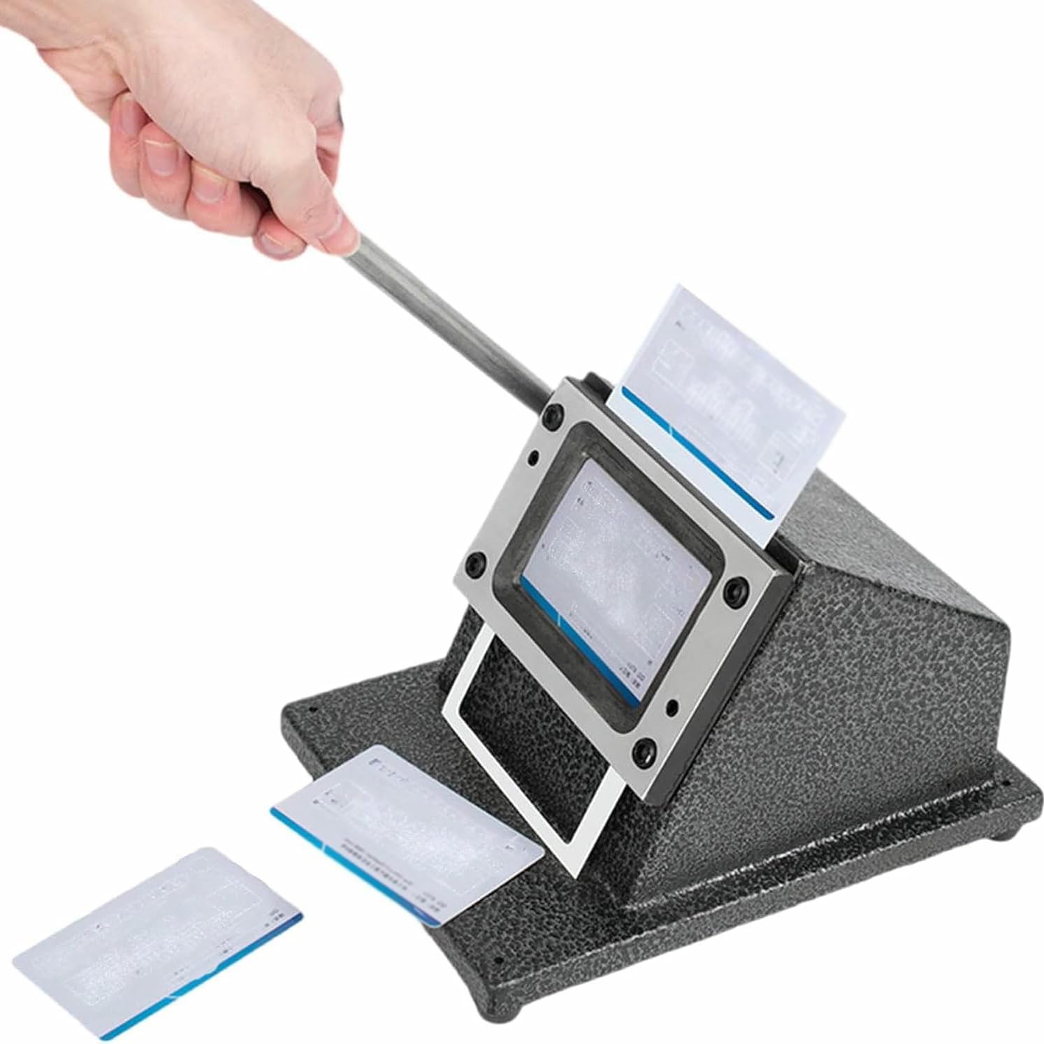 Cortador manual de esquinas para solucionar el acabado de tus tarjetas