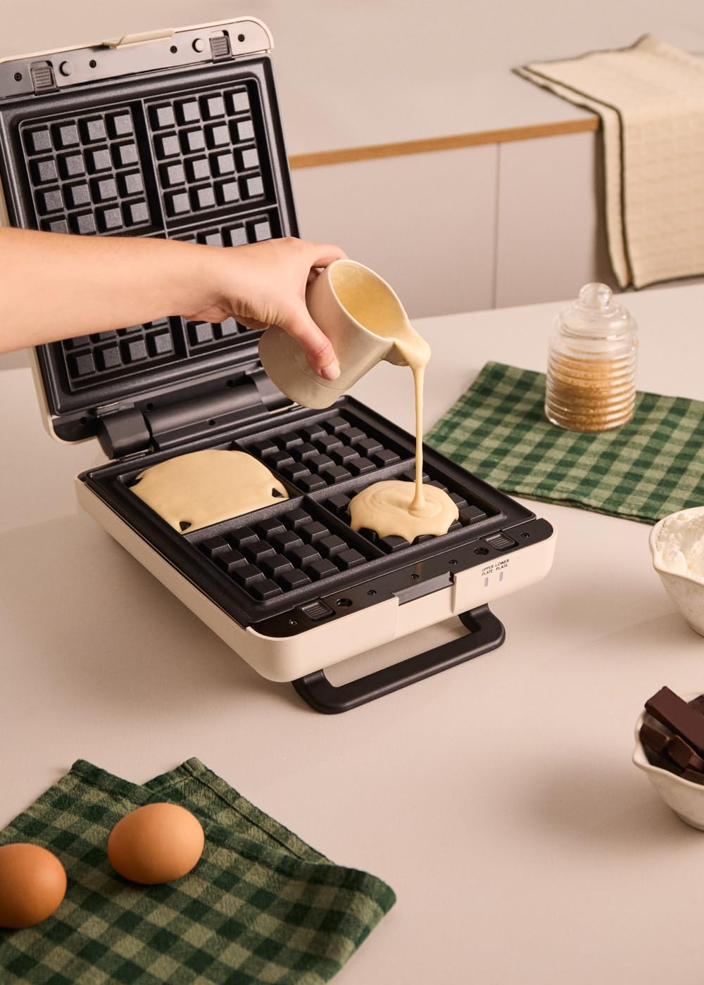CREATE/STONE STUDIO Sandwichtoaster Vierfach-Waffeleisen Cremeweiß 1600W 4 Scheiben Antihaftbeschichtung 180°-Öffnung