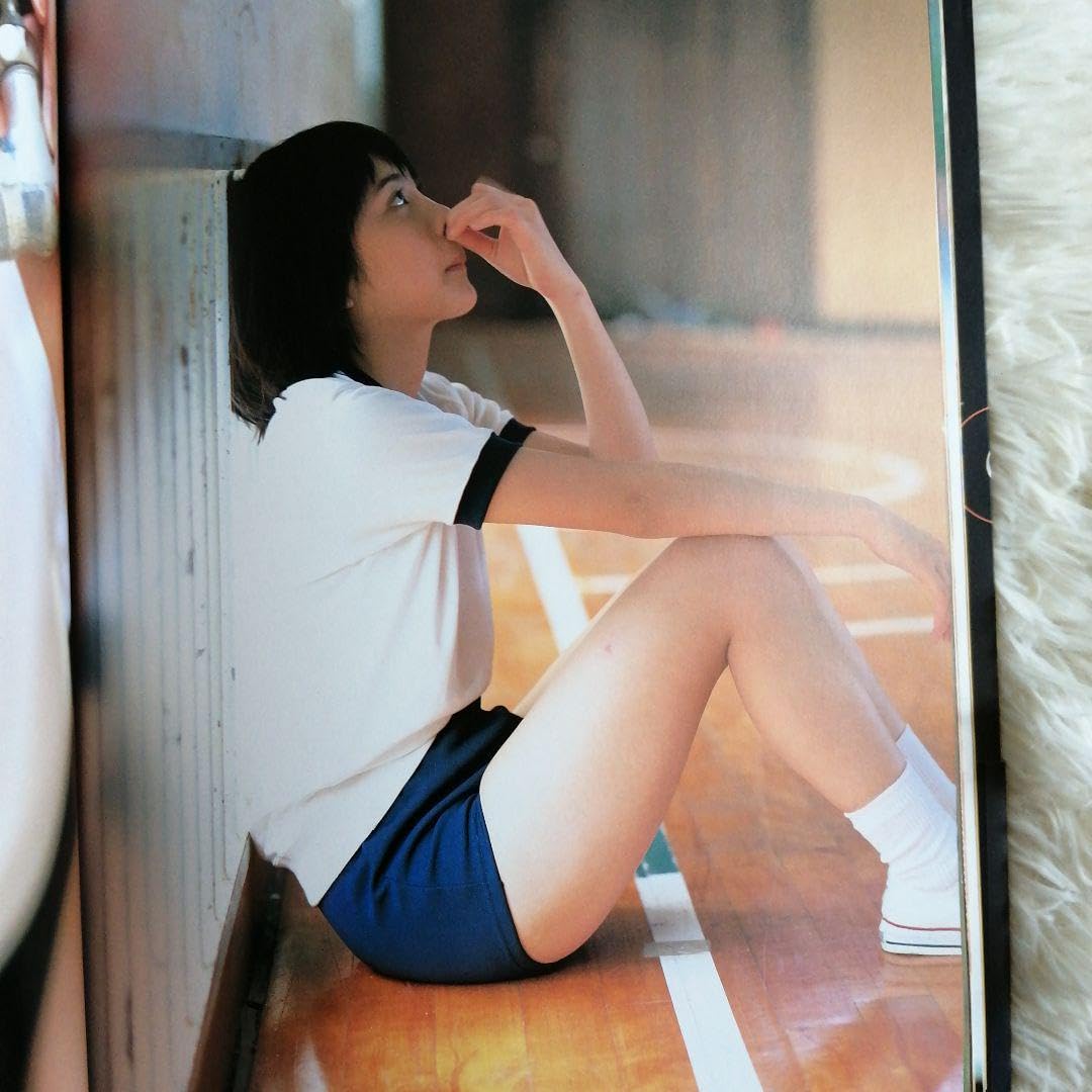 Amazon.co.jp: 初版帯付 たけうち 竹内結子写真集 グッズ : おもちゃ