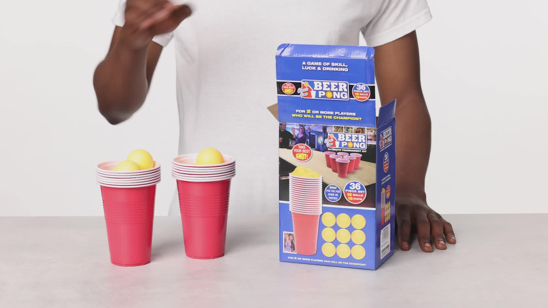 Gioco dell'aperitivo Beer Pong - Sparklers Club