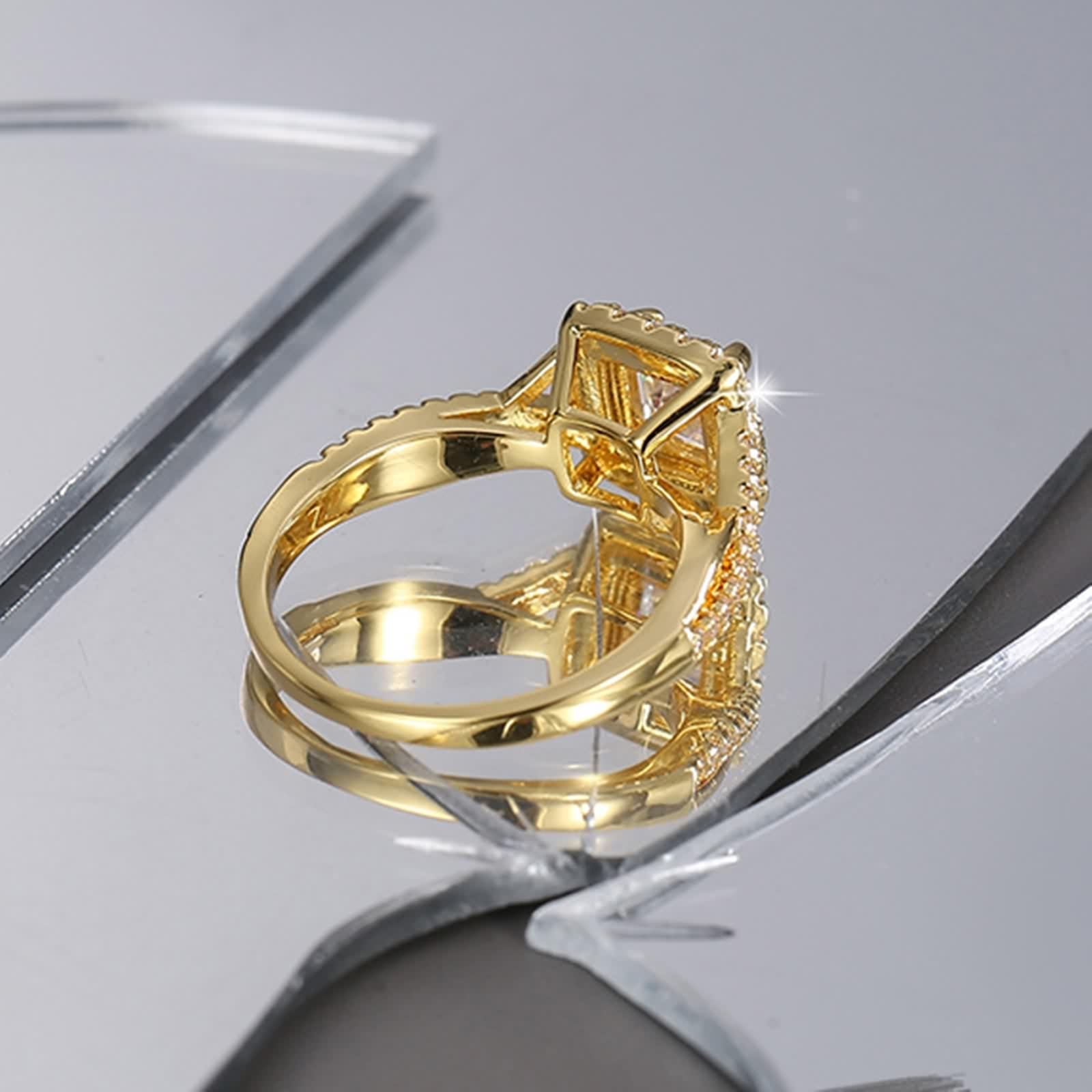 Anillo cuadrado de oro amarillo de 14 quilates, talla M 1/2