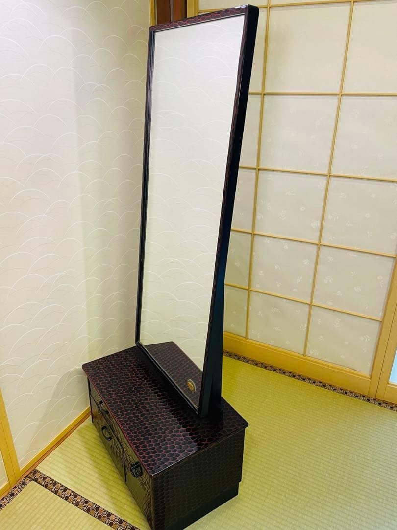 鎌倉彫 鏡台 一面鏡 アンティーク風 和家具 高級 ドレッサー 送料無料 Amazon.co.jp: 鎌倉彫 鏡台 一面鏡 アンティーク風 和家具 高級